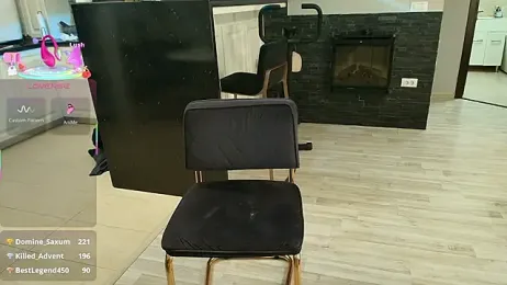 Layla- webcam model stream image