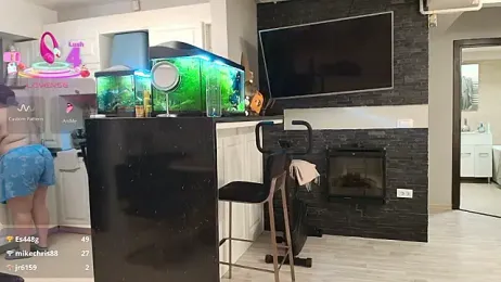 Layla- webcam model stream image