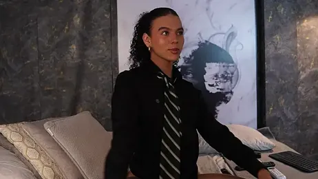 Luxa_Velvet webcam model stream image