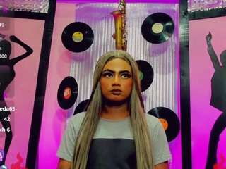 mayka-brunette01 webcam camsoda model stream image