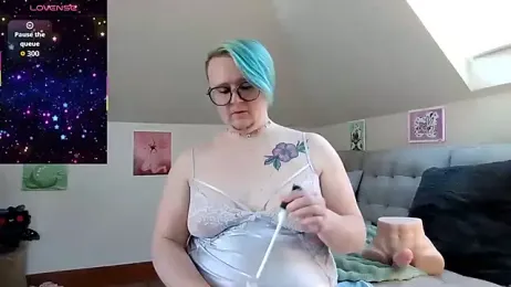 queerlyjaz webcam stripchat model stream image