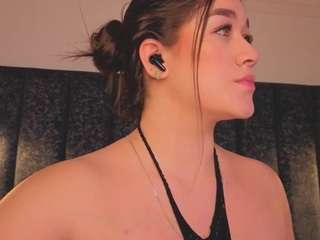 arianna-suarezz webcam model stream image