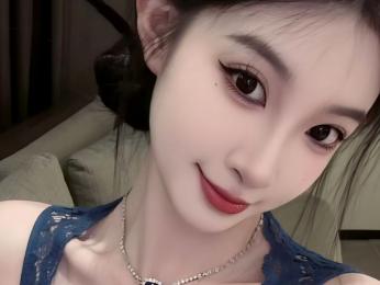 ClaraElla webcam model stream image