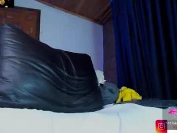 ryannhill_ webcam model stream image