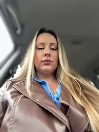 Mona_Plus webcam model stream image