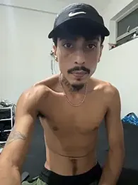 Magriim027 webcam model stream image