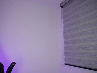 Tom Heaton webcam model stream image