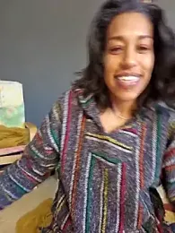 Goldenlace webcam model stream image