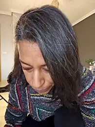 Goldenlace webcam model stream image