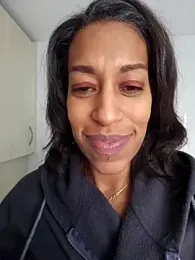 Goldenlace webcam model stream image