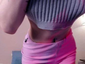 EllieRough webcam model stream image