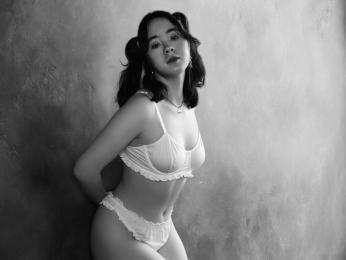AislyFollin webcam model stream image