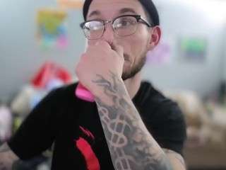 youngkubenski215 webcam model stream image