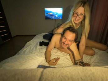 MokoMila webcam model stream image