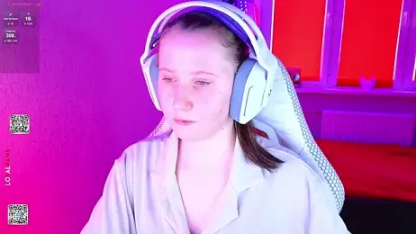 mon_lola webcam model stream image