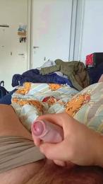 E001987 webcam model stream image