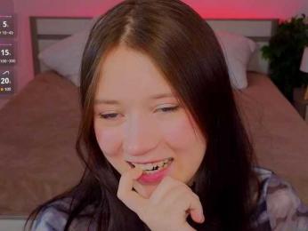 MollyMay webcam bongacams model stream image