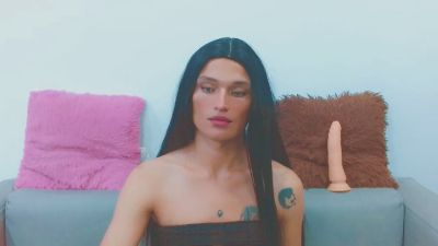 carol_lit webcam model stream image