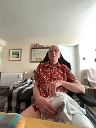 cutaboverest webcam model stream image