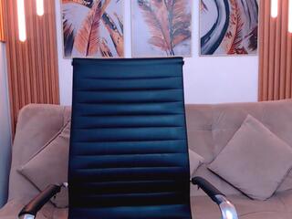 Anddy White webcam model stream image