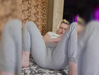 Vika211 webcam bongacams model stream image