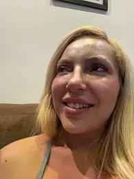 Juuhschmitt webcam stripchat model stream image