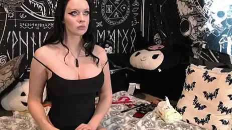 EVILYN webcam stripchat model stream image