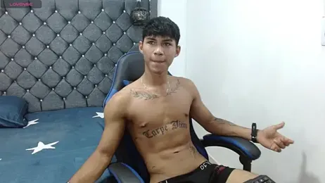 luka_big18 webcam model stream image