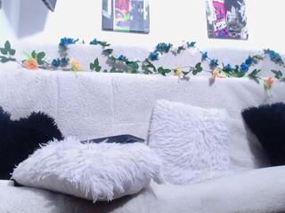 Viictoriia Brown webcam model stream image