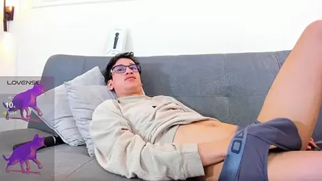 Cum_hunters webcam stripchat model stream image