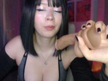 Kikuri-hime webcam bongacams model stream image