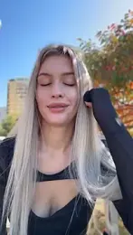 KikiWatson webcam model stream image