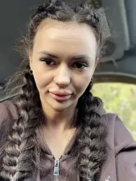 PrincessaHill_ webcam model stream image