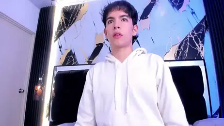 Blum_icee webcam stripchat model stream image