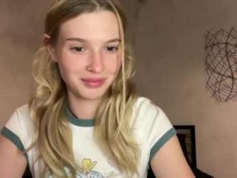 pussymoneywet webcam chaturbate model stream image