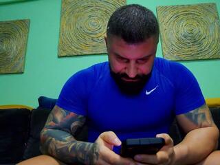Xtream Leonard webcam model stream image