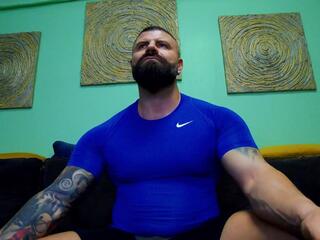 Xtream Leonard webcam model stream image
