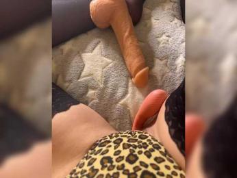 Karolina_Milf webcam bongacams model stream image