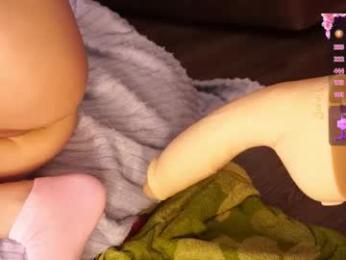 queeneliaa_ webcam chaturbate model stream image