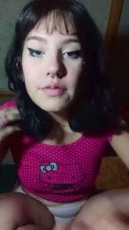 C1nn6m0n webcam cam4 model stream image