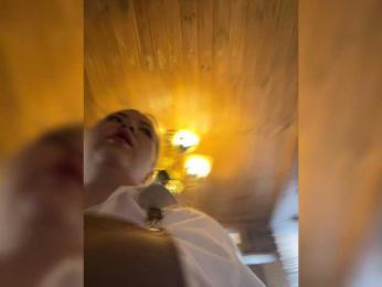 MiaDiva webcam model stream image
