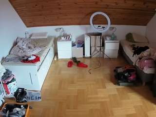 voyeurcam-julmodels-greybed-3 webcam model stream image