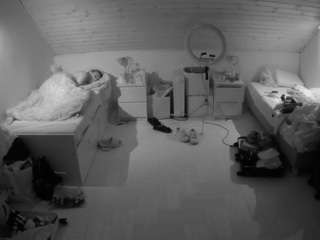 voyeurcam-julmodels-greybed-3 webcam model stream image