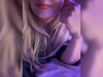 MilaMoon webcam model stream image