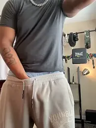 KeYBuMp323 webcam model stream image