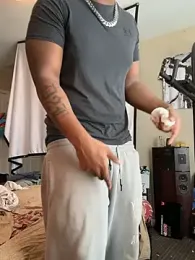 KeYBuMp323 webcam model stream image