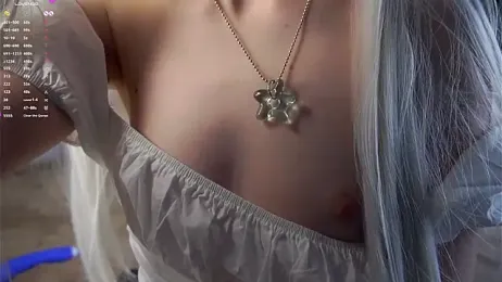 LynHillaire webcam stripchat model stream image