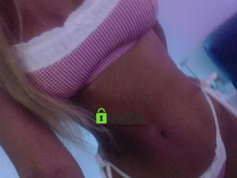 MaxineDi webcam model stream image