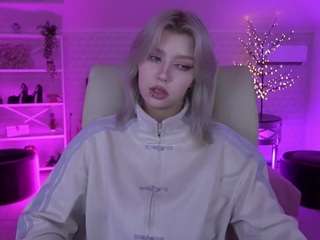 selenairiss webcam model stream image