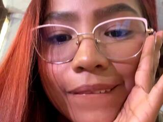 Lucy Leah webcam model stream image
